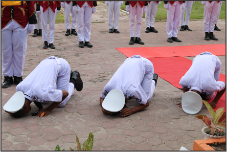 Sujud Syukur Taruna yang baru di lantik